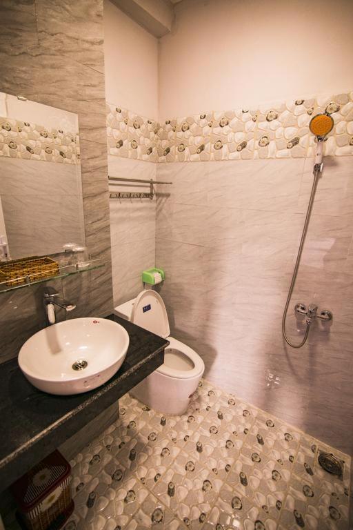 Sunny Hotel Куи Нхон Екстериор снимка